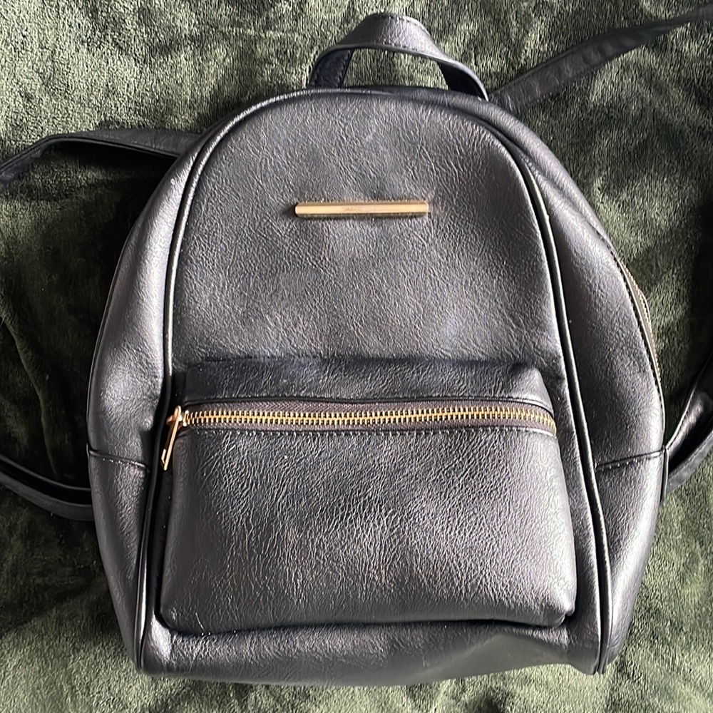 💛2/$10💛 black mini backpack